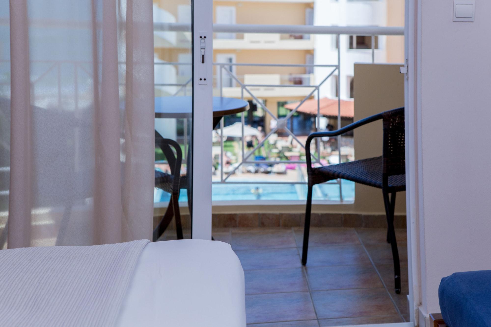 Sunny Bay Hotel Kissamos Exterior photo