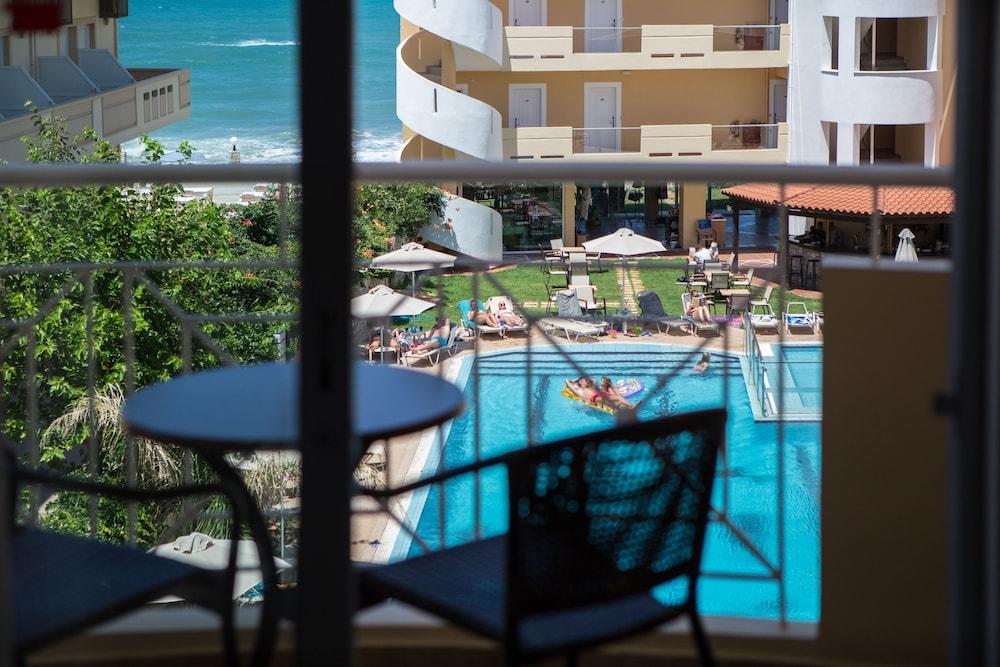 Sunny Bay Hotel Kissamos Exterior photo